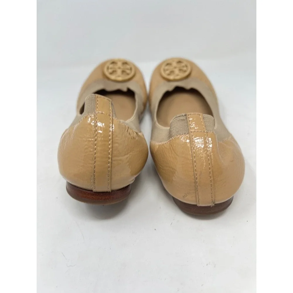 Tory Burch Caroline Patent Leather Ballet Flats Natural Logo Medallion Size 7.5‎